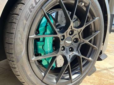 Aston Martin Vanquish V12 BiTurbo — photo 17