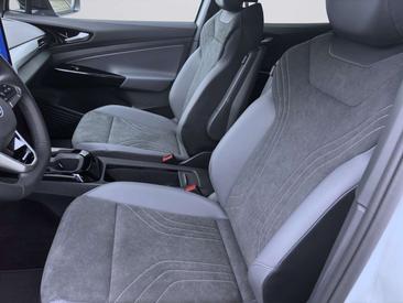 Volkswagen ID.4 Pro — photo 9