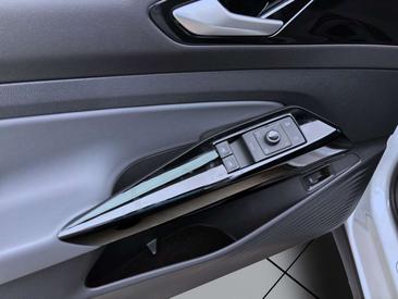 Volkswagen ID.4 Pro — photo 10