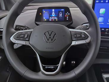 Volkswagen ID.4 Pro — photo 12