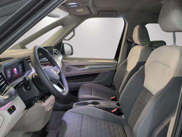 Volkswagen Multivan Van 2.0 TDI — photo 5