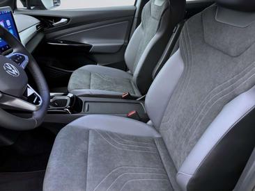 Volkswagen ID.4 Pro — photo 9