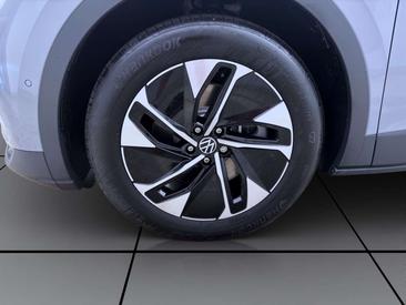 Volkswagen ID.4 Pro — photo 8