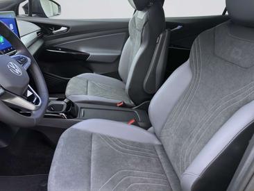 Volkswagen ID.4 Pro — photo 9