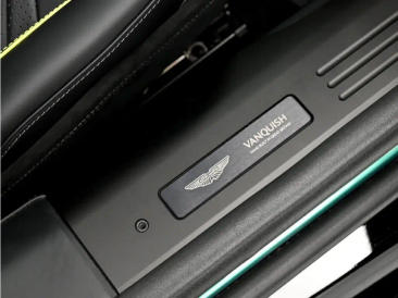 Aston Martin Vanquish V12 BiTurbo — photo 17