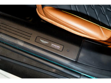 Aston Martin Vanquish V12 BiTurbo — photo 13