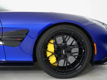 Aston Martin Vanquish V12 BiTurbo — photo 11