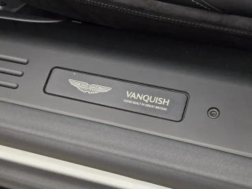 Aston Martin Vanquish V12 BiTurbo — photo 31