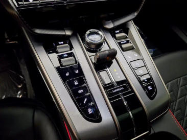 Aston Martin Vanquish V12 BiTurbo — photo 36
