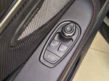 Aston Martin Vanquish V12 BiTurbo — photo 38