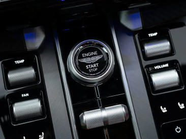 Aston Martin Vanquish V12 BiTurbo — photo 27