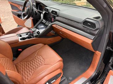 Lamborghini Urus — photo 11