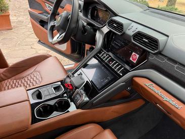 Lamborghini Urus — photo 12
