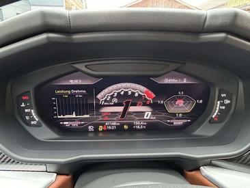 Lamborghini Urus — photo 24