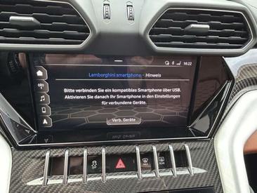 Lamborghini Urus — photo 26