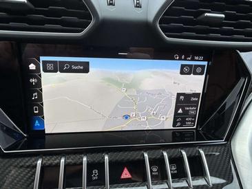 Lamborghini Urus — photo 27