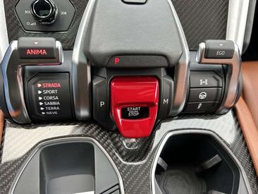 Lamborghini Urus — photo 30