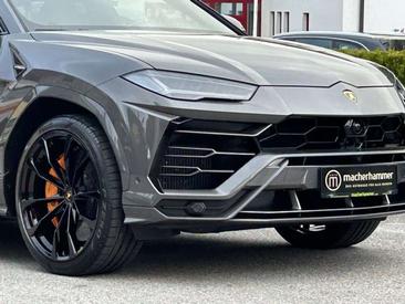 Lamborghini Urus — photo 38