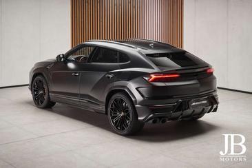 Lamborghini Urus — photo 2