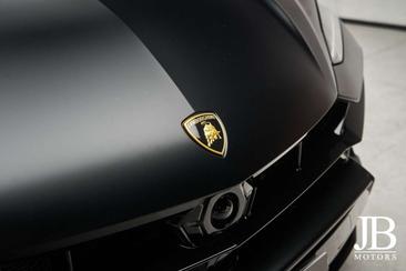 Lamborghini Urus — photo 7