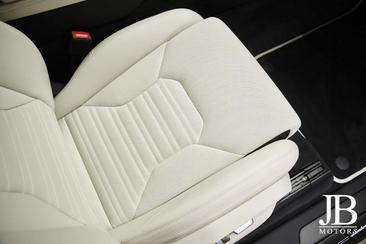 Lamborghini Urus — photo 23