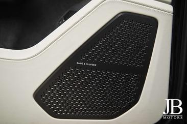 Lamborghini Urus — photo 36