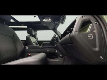 Land Rover Defender P400 — photo 6