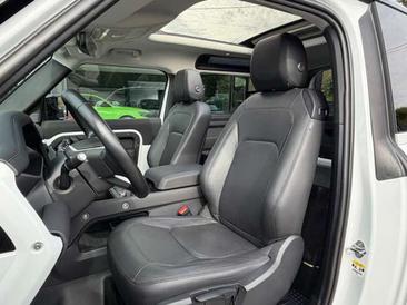 Land Rover Defender D200 — photo 9