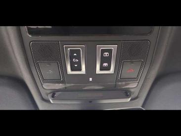 Land Rover Defender P400 — photo 11