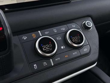 Land Rover Defender D200 — photo 18