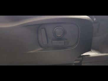 Land Rover Defender P400 — photo 18