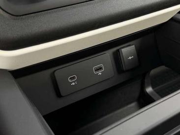 Land Rover Defender D200 — photo 24