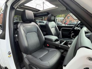 Land Rover Defender D200 — photo 12