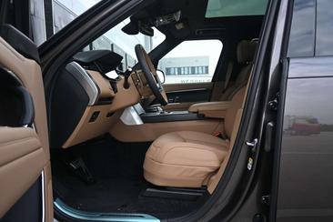 Land Rover Range Rover P460e — photo 3