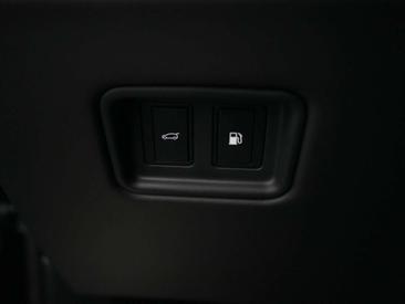 Land Rover Range Rover P550e — photo 15