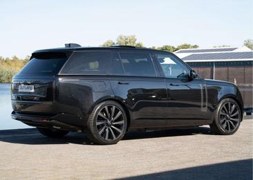 Land Rover Range Rover P460e — photo 9