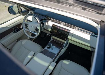Land Rover Range Rover P460e — photo 11