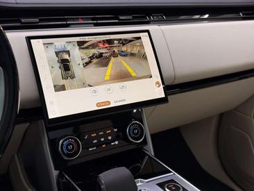 Land Rover Range Rover P440e — photo 15