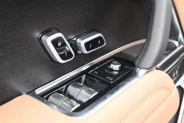 Land Rover Range Rover P460e — photo 20