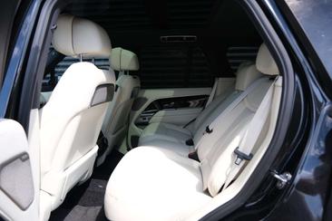 Land Rover Range Rover P550e — photo 15