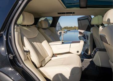 Land Rover Range Rover P460e — photo 18
