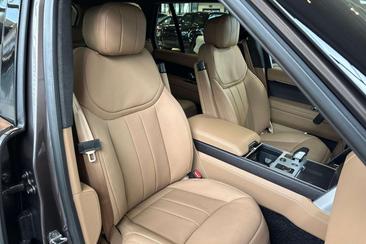 Land Rover Range Rover P460e — photo 10