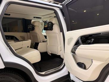 Land Rover Range Rover P440e — photo 22
