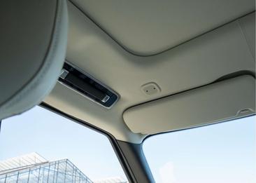 Land Rover Range Rover P460e — photo 23