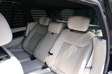 Land Rover Range Rover P550e — photo 24
