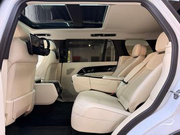 Land Rover Range Rover P440e — photo 27