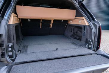 Land Rover Range Rover P550e — photo 25