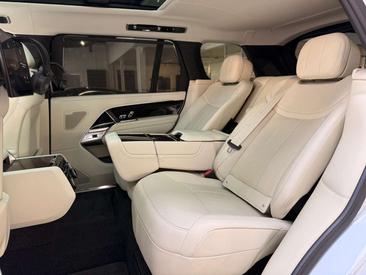 Land Rover Range Rover P440e — photo 28