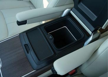 Land Rover Range Rover P460e — photo 28
