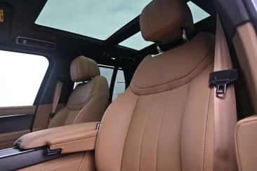 Land Rover Range Rover P460e — photo 37